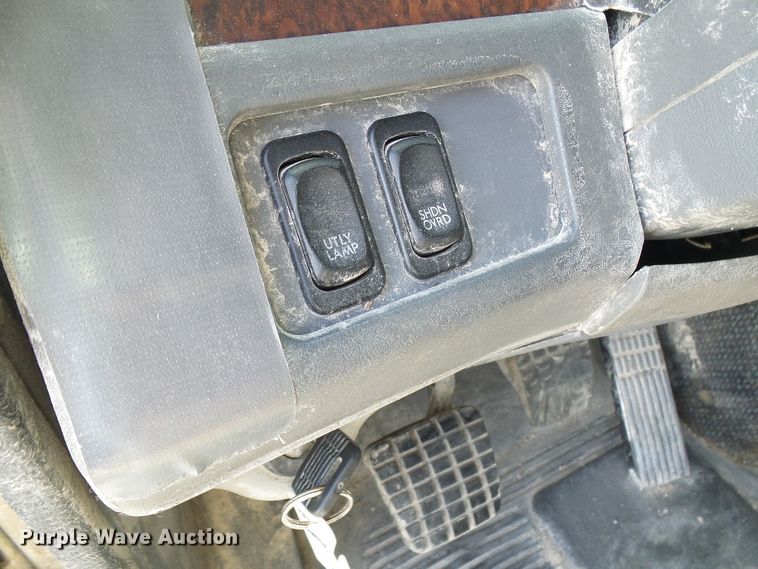 image for item DB2249 2000 Freightliner Century Class semi truck