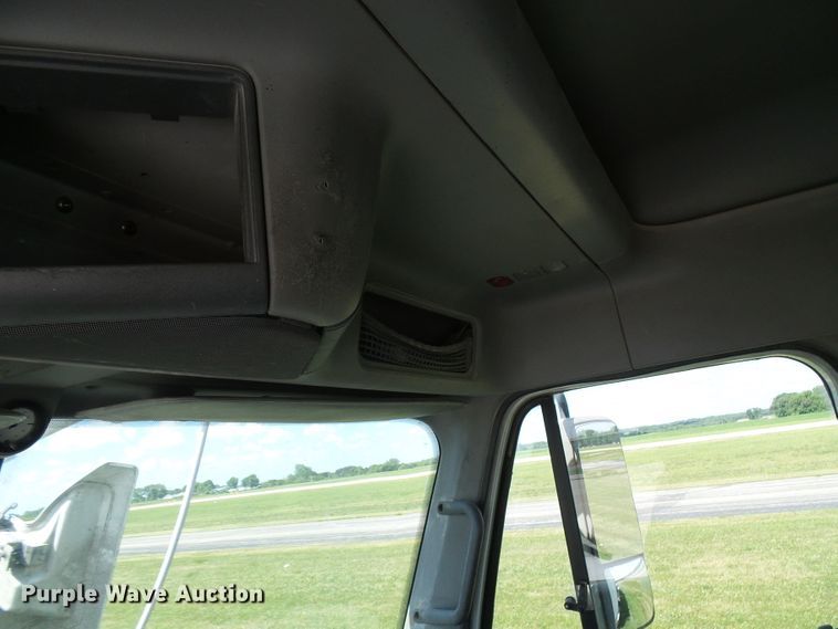 image for item DB2249 2000 Freightliner Century Class semi truck