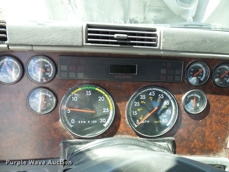 image for item DB2249 2000 Freightliner Century Class semi truck