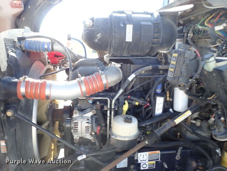 image for item DE5470 2012 Kenworth T660 semi truck