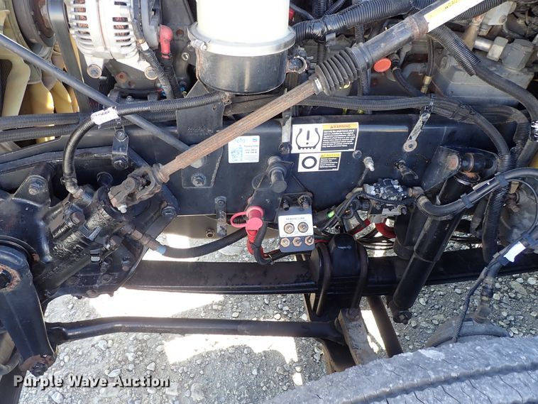 image for item DE5470 2012 Kenworth T660 semi truck