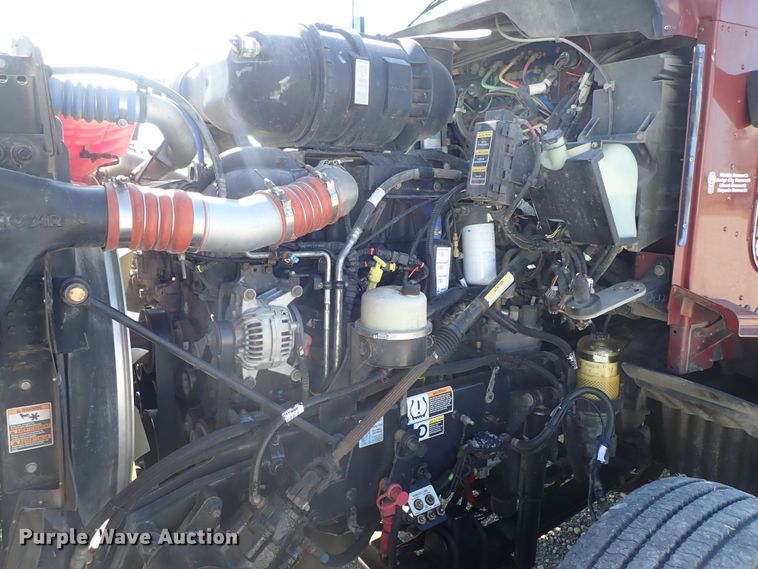 image for item DE5470 2012 Kenworth T660 semi truck