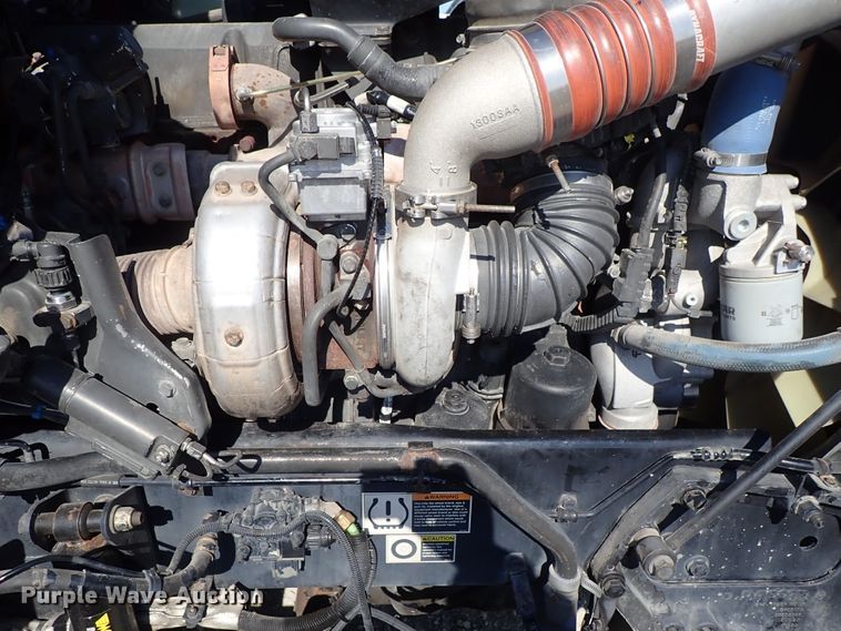 image for item DE5470 2012 Kenworth T660 semi truck