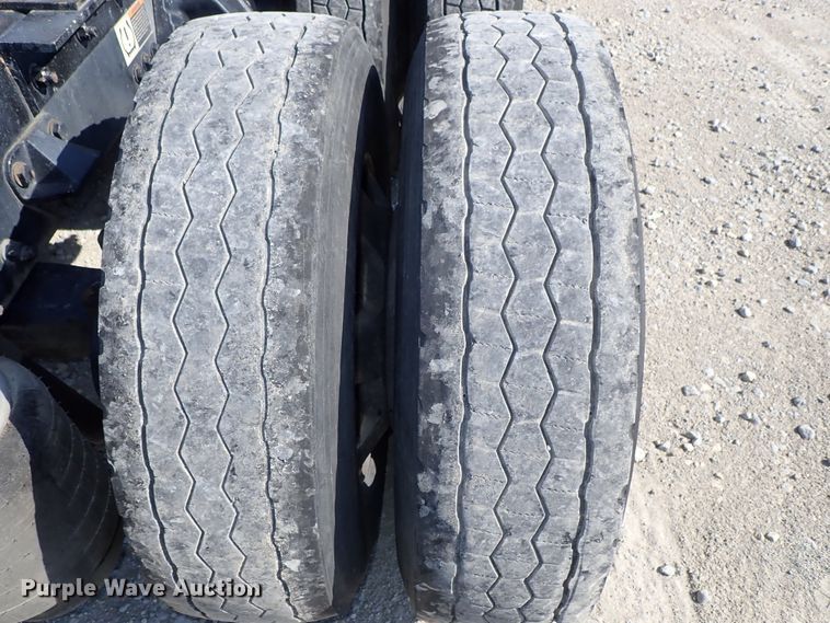 image for item DE5470 2012 Kenworth T660 semi truck