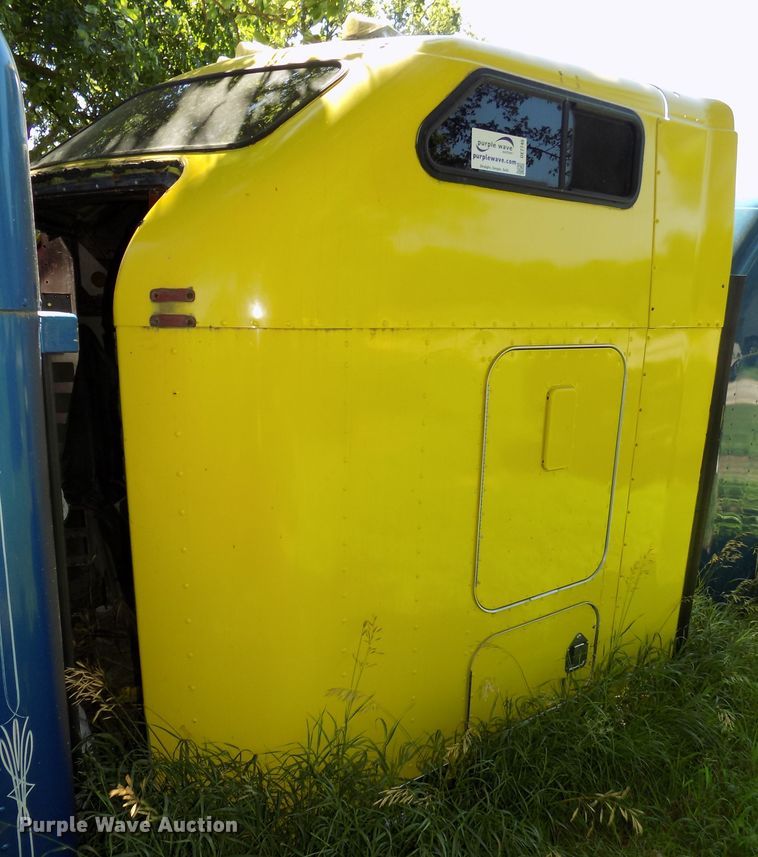 image for item DE7745 Truck Parts