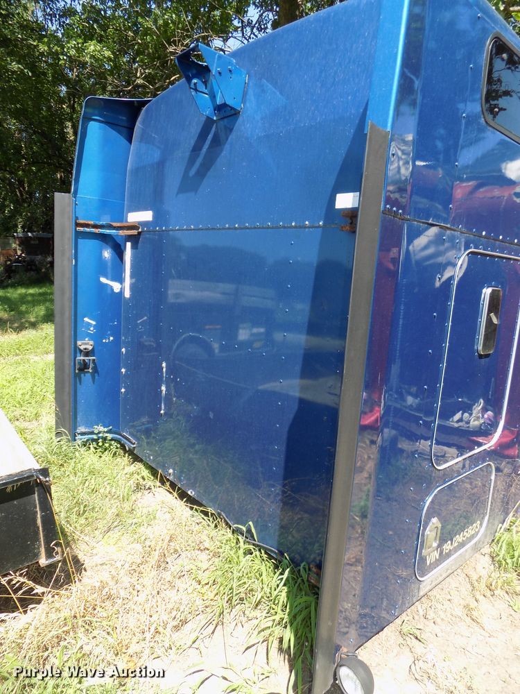 image for item DE7745 Truck Parts