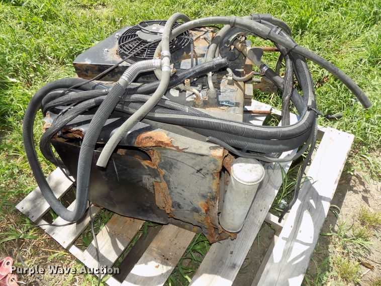 image for item DE7745 Truck Parts