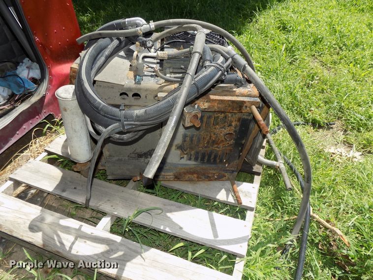 image for item DE7745 Truck Parts