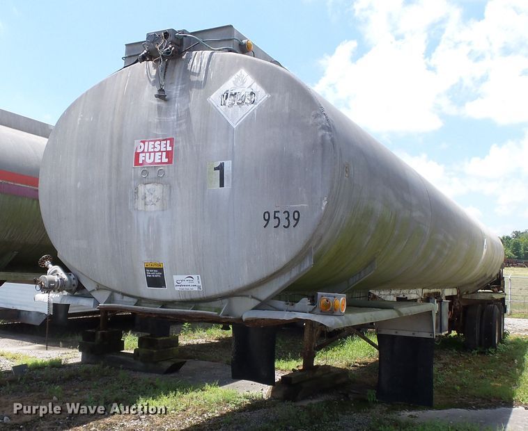 image for item DE7896 1973 Pennco 5454-H32 tank trailer