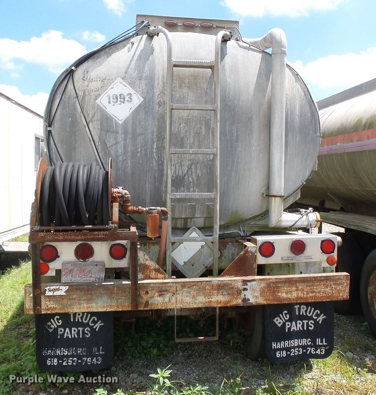 image for item DE7896 1973 Pennco 5454-H32 tank trailer