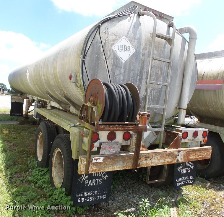 image for item DE7896 1973 Pennco 5454-H32 tank trailer