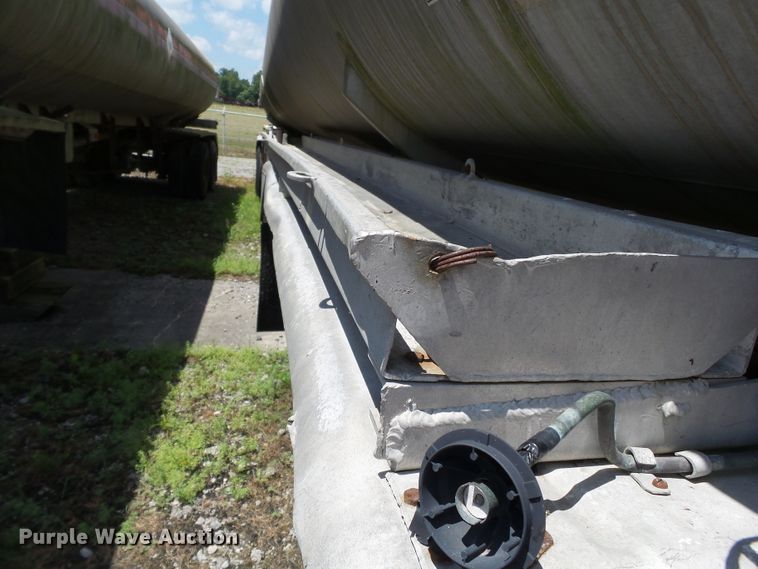 image for item DE7896 1973 Pennco 5454-H32 tank trailer