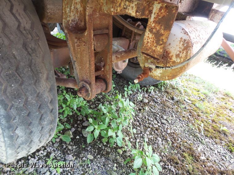 image for item DE7896 1973 Pennco 5454-H32 tank trailer