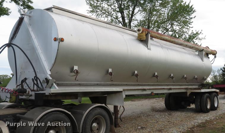 image for item DE8045 1997 Warren AT-36-SER9 feed delivery trailer