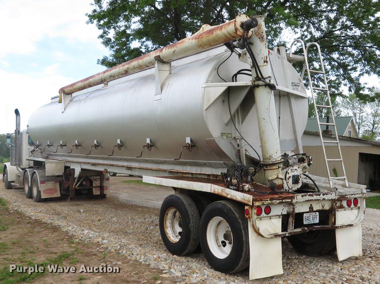 image for item DE8045 1997 Warren AT-36-SER9 feed delivery trailer