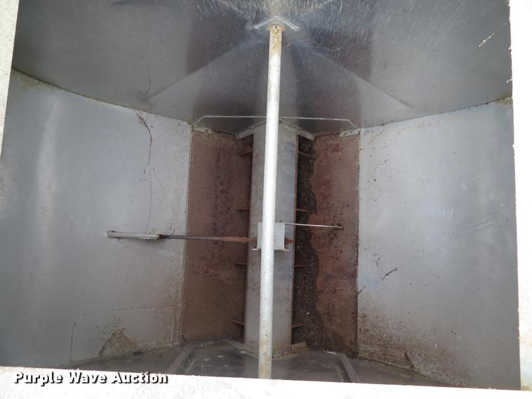 image for item DE8045 1997 Warren AT-36-SER9 feed delivery trailer