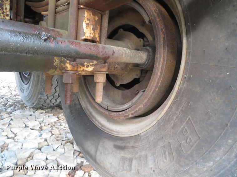 image for item DE8045 1997 Warren AT-36-SER9 feed delivery trailer