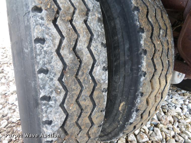 image for item DE8045 1997 Warren AT-36-SER9 feed delivery trailer