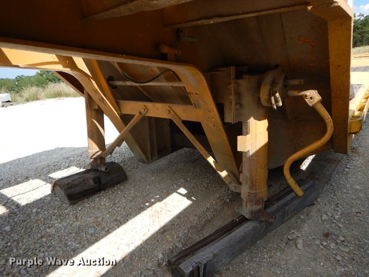 image for item DE8506 1975 Transcraft DDTX28-10-42 equipment trailer