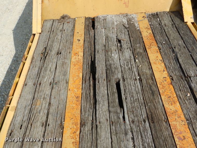 image for item DE8506 1975 Transcraft DDTX28-10-42 equipment trailer