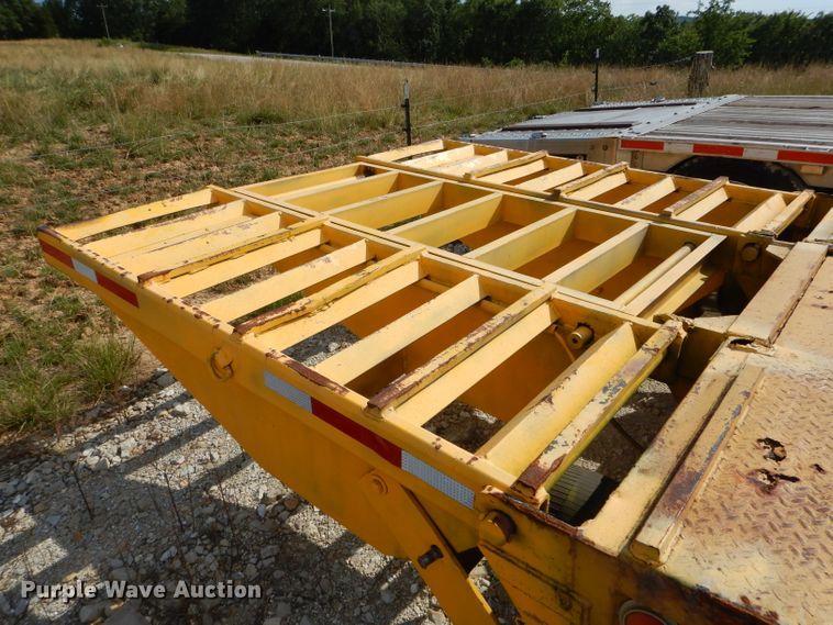 image for item DE8506 1975 Transcraft DDTX28-10-42 equipment trailer