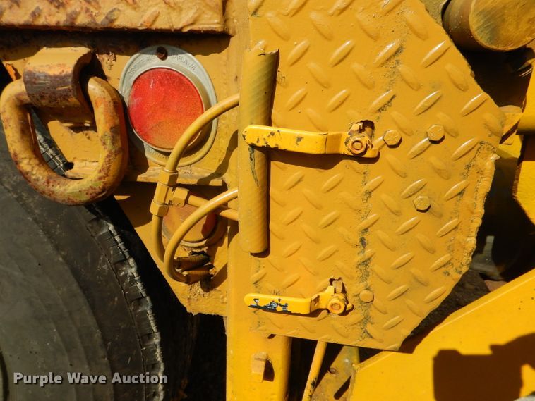 image for item DE8506 1975 Transcraft DDTX28-10-42 equipment trailer