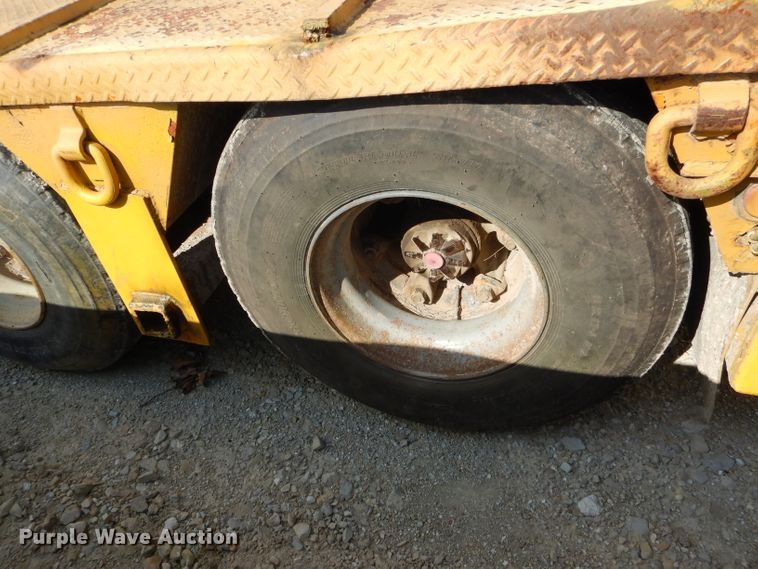 image for item DE8506 1975 Transcraft DDTX28-10-42 equipment trailer