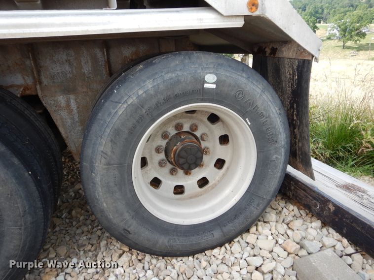 image for item DE8508 1984 Fruehauf DC5-M2-38 end dump trailer