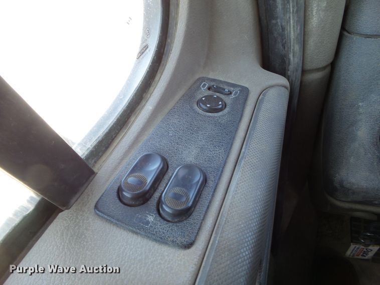 image for item DF0775 2008 Freightliner Cascadia 125 semi truck