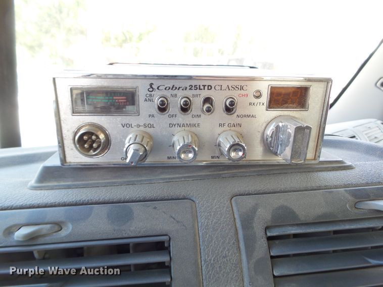 image for item DF0775 2008 Freightliner Cascadia 125 semi truck