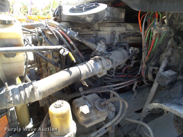 image for item DF0775 2008 Freightliner Cascadia 125 semi truck