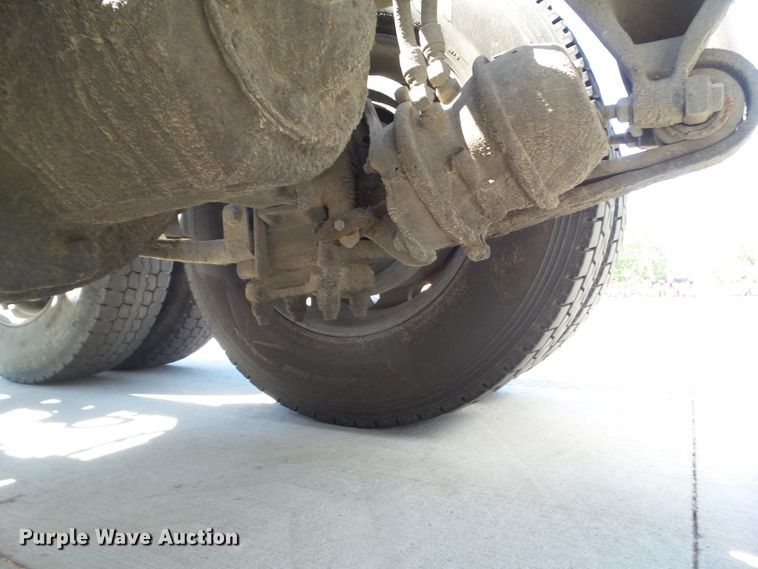 image for item DF0775 2008 Freightliner Cascadia 125 semi truck