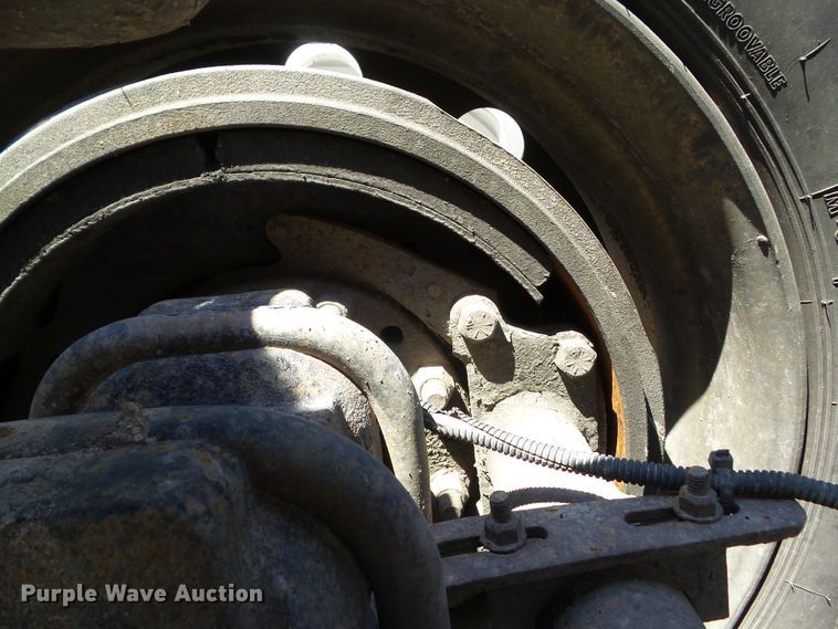 image for item DF0775 2008 Freightliner Cascadia 125 semi truck