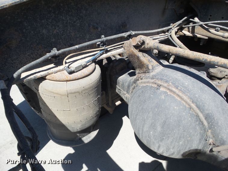 image for item DF0775 2008 Freightliner Cascadia 125 semi truck