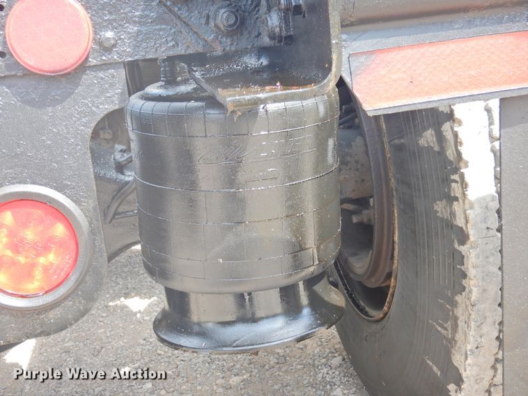 image for item DF2566 2009 Freightliner CL120T semi truck