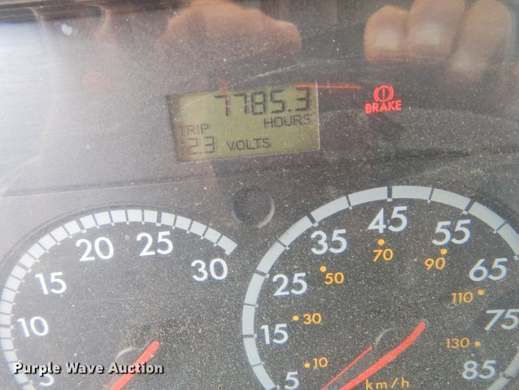 image for item DF2566 2009 Freightliner CL120T semi truck