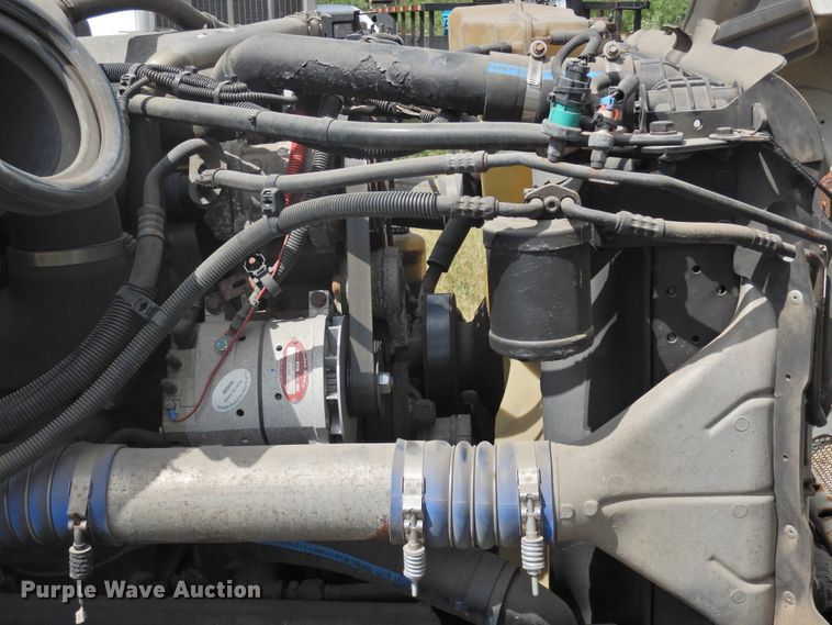 image for item DF2566 2009 Freightliner CL120T semi truck