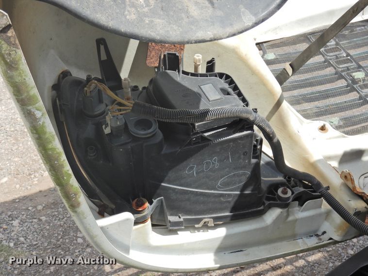 image for item DF2566 2009 Freightliner CL120T semi truck