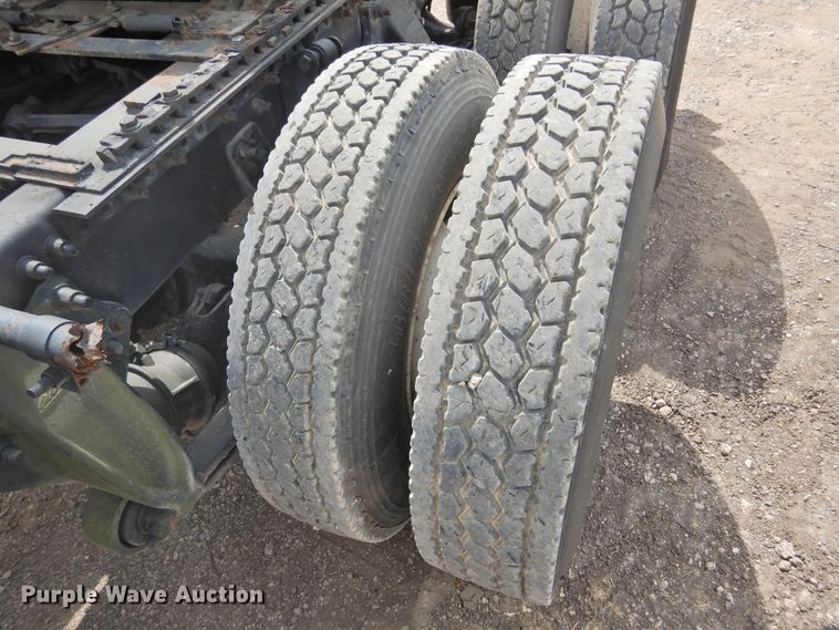 image for item DF2566 2009 Freightliner CL120T semi truck