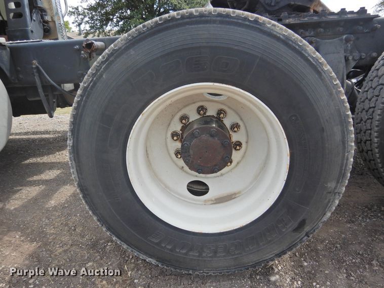 image for item DF2566 2009 Freightliner CL120T semi truck