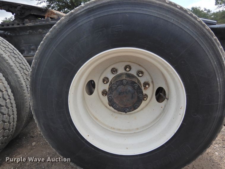 image for item DF2566 2009 Freightliner CL120T semi truck