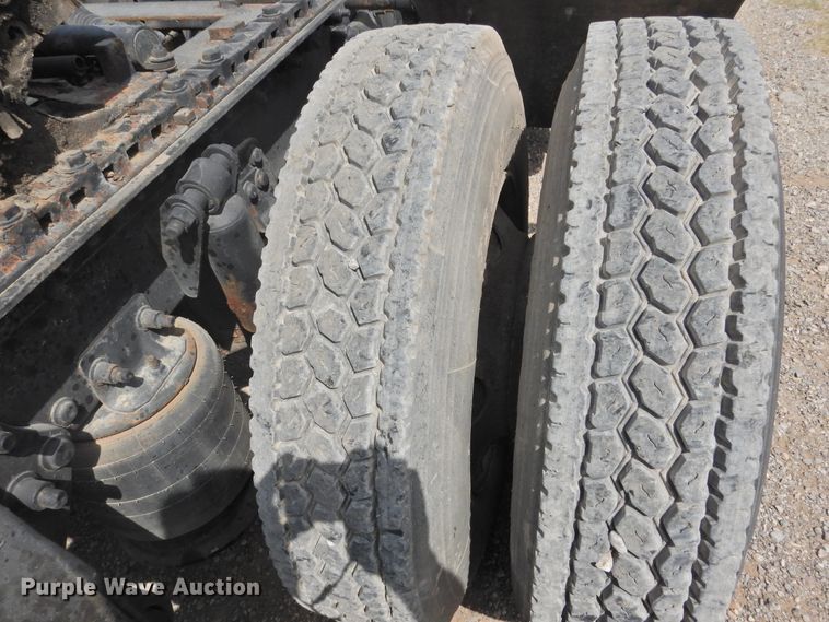 image for item DF2566 2009 Freightliner CL120T semi truck