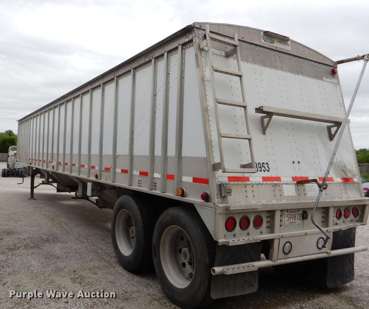 image for item DG1074 2006 Corn Husker 800 double hopper bottom grain trailer