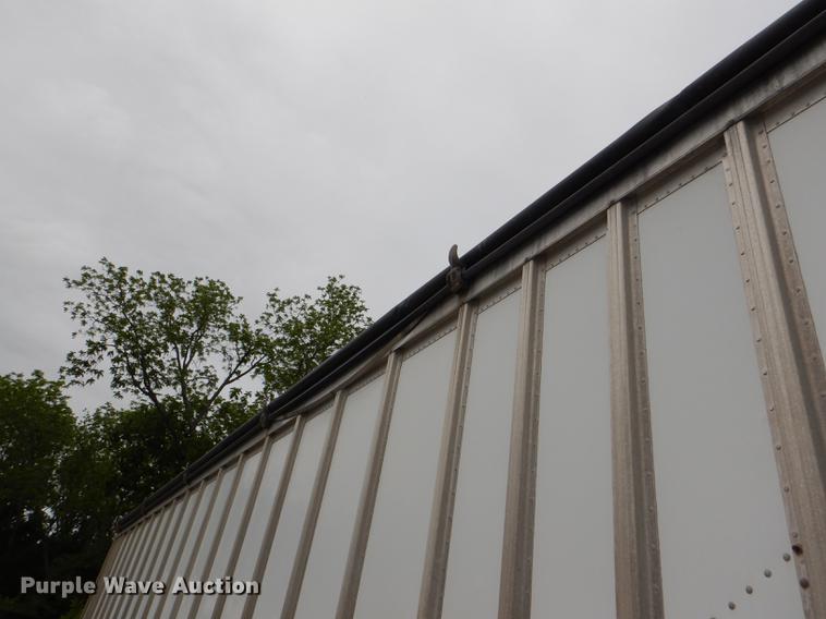 image for item DG1074 2006 Corn Husker 800 double hopper bottom grain trailer