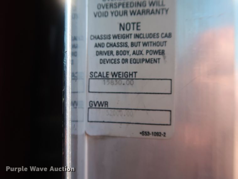 image for item DG4065 2005 Kenworth T800 semi truck