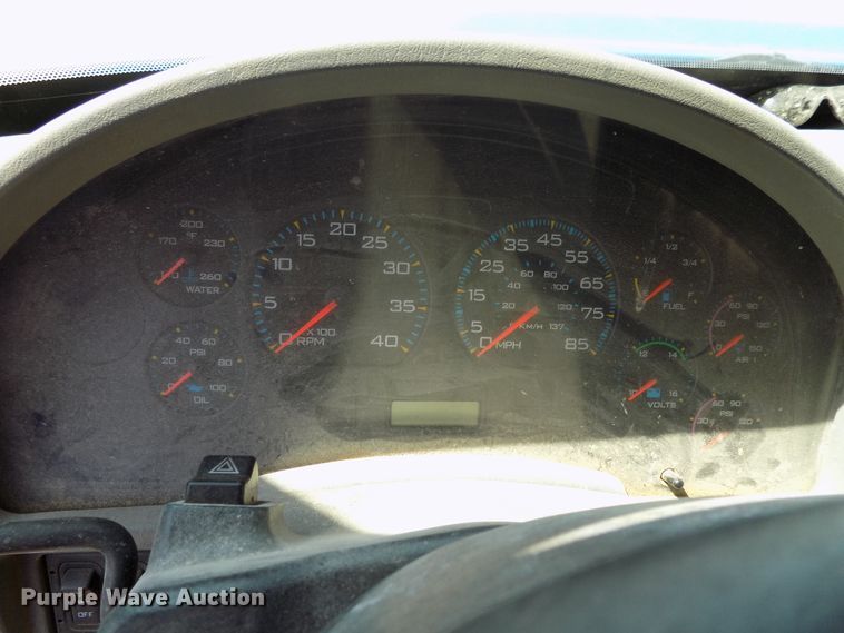 image for item DG4066 2007 International 7600 semi truck