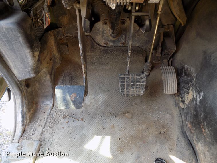 image for item DG4066 2007 International 7600 semi truck