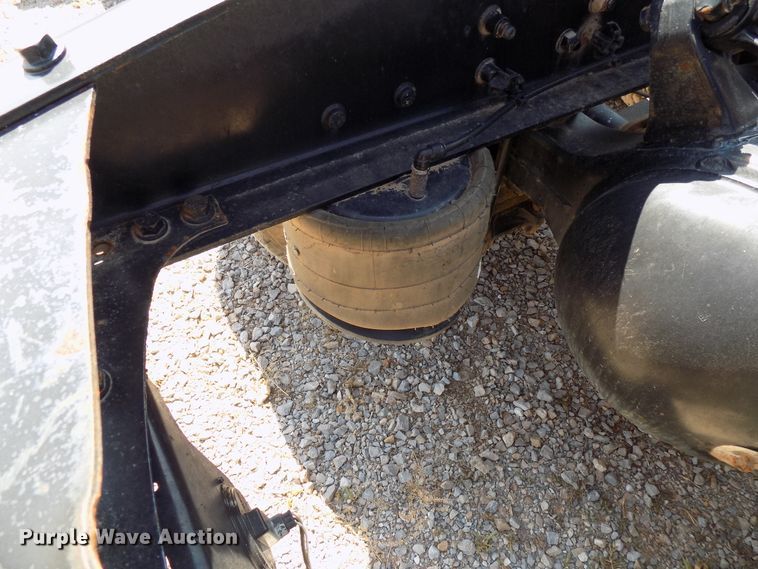 image for item DG4067 2007 Freightliner Columbia semi truck