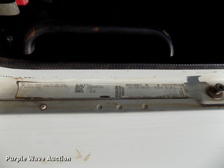 image for item DG4067 2007 Freightliner Columbia semi truck