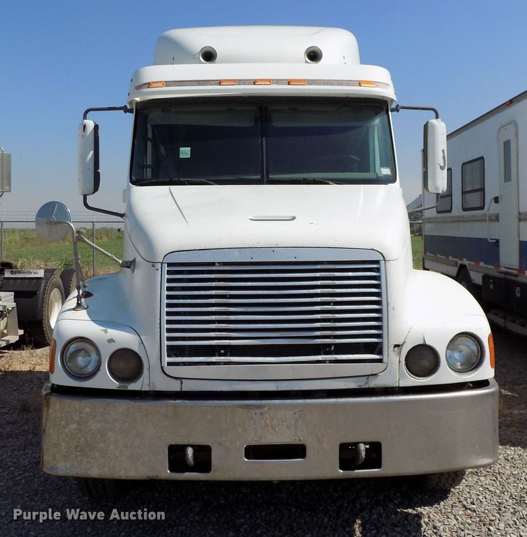 image for item DG4068 2002 Freightliner Century Class ST semi truck